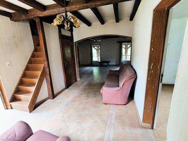 MAISON EN PIERRE A RESTAURER SUR 24474 m2