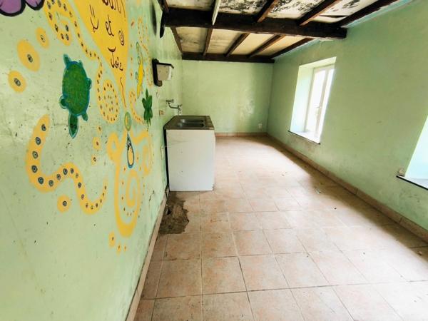 MAISON EN PIERRE A RESTAURER SUR 24474 m2