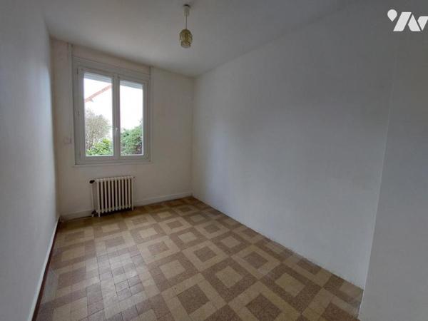 MAISON - 3 CHAMBRES + BUREAU - JARDIN