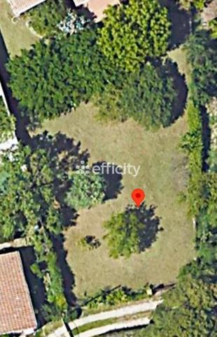 Terrain
        
        - 445 m² Exclusivité 126 500 € *