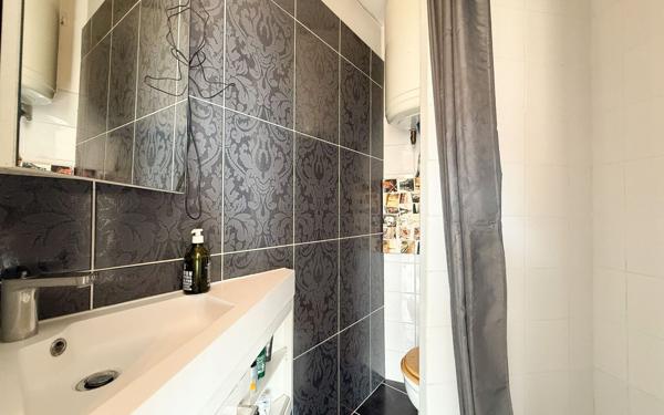 Appartement à vendre    1 pièce • 23 m2 Cannes