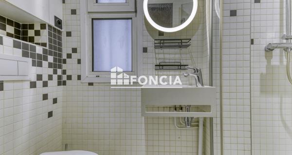 Location Studio meublé 27.8 m² - Paris 75016