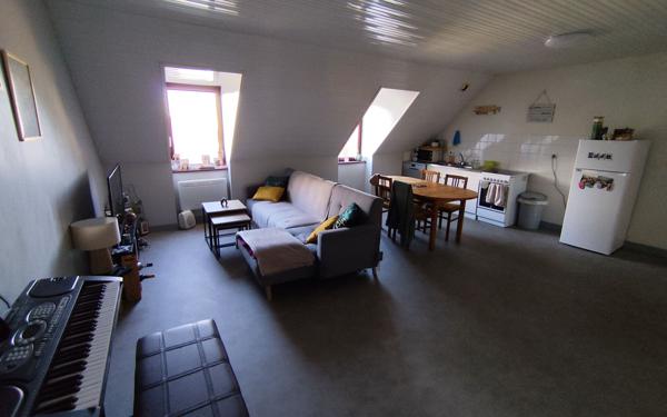 Appartement à louer    3 pièces • 72,14 m2 Pleyber-Christ