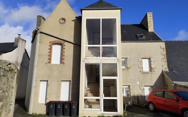 Appartement à louer    3 pièces • 72,14 m2 Pleyber-Christ