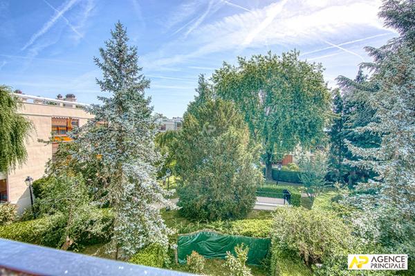 Le Chesnay Parly 2 Appartement 4 pièces de 81 m² carrez situé au 2e et dernier étage avec ascenseur, loggia, cave et box en sous-sol 426 000 € **  - Référence  28305