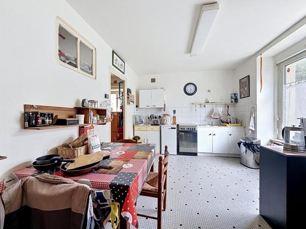 GUILERS - MAISON NON MITOYENNE  - RENOVATION COMPLETE