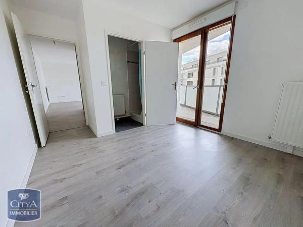 Appartement à louer 4 pièces 73.35m² Brétigny-sur-Orge (91220)