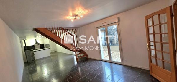 Maison entièrement rénovée À Leuglay