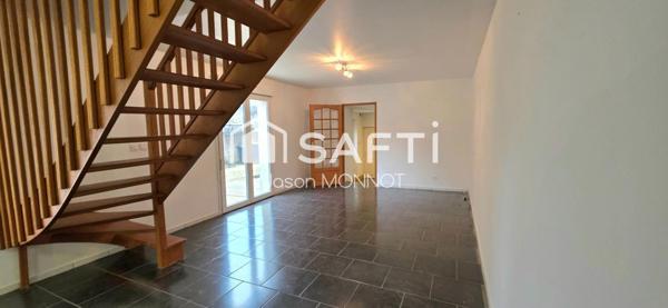 Maison entièrement rénovée À Leuglay