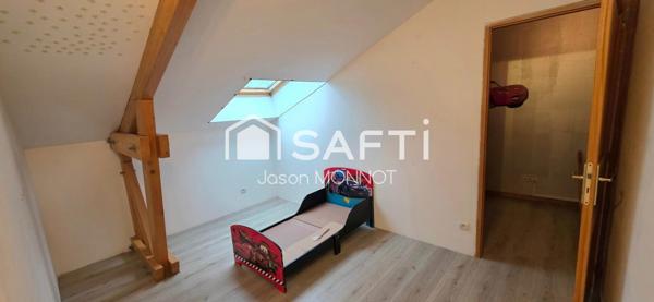 Maison entièrement rénovée À Leuglay