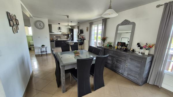 Maison familiale avec sous-sol complet