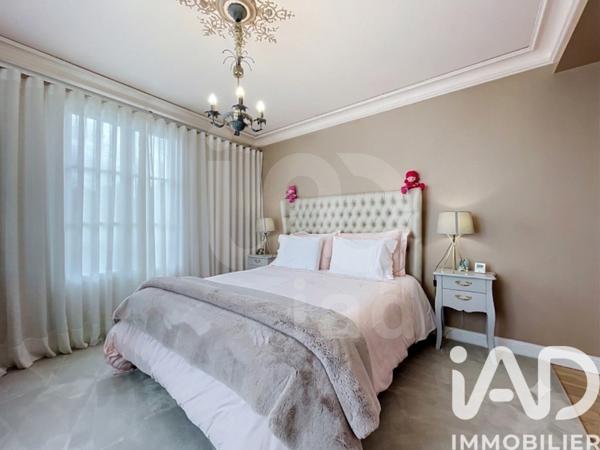 Maison à vendre 14 pièces 620 m² Magny-le-Hongre