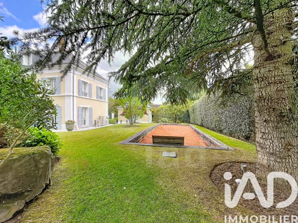 Maison à vendre 14 pièces 620 m² Magny-le-Hongre