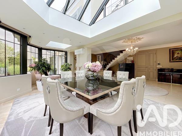 Maison à vendre 14 pièces 620 m² Magny-le-Hongre