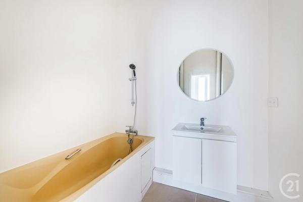 Appartement F2 à vendre  2 pièces - 30,74 m 2   PARIS  - 75015