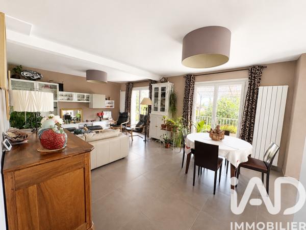 Maison à vendre 7 pièces 143,42 m² Briis-sous-Forges