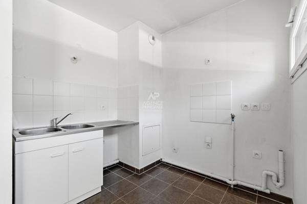 Appartement Saint Germain En Laye 2 pièces 44.78 m2 262 500 € **  - Référence  18534
