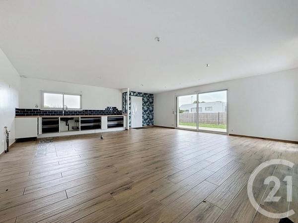 Maison à vendre  4 pièces - 120,93 m 2   ARGENTAN  - 61
