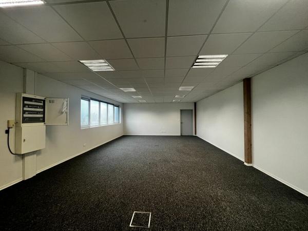 BUREAUX à LOUER de 476 m²