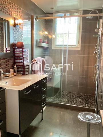Maison à vendre de 163m2 à Biganos