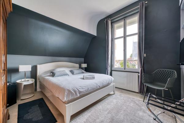 SUPERBE VILLA BALNEAIRE A 50 M DE LA PLAGE DANS LE PARC DE ROYAN