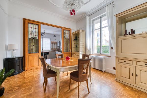 SUPERBE VILLA BALNEAIRE A 50 M DE LA PLAGE DANS LE PARC DE ROYAN