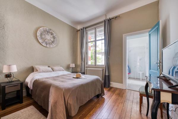 SUPERBE VILLA BALNEAIRE A 50 M DE LA PLAGE DANS LE PARC DE ROYAN