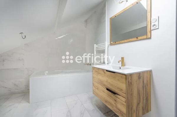 Maison 7 pièces - 144 m² Exclusivité efficity