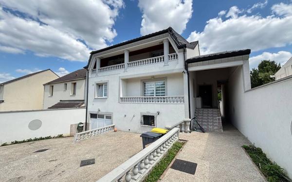 Immeuble à vendre    13 pièces •  Goussainville