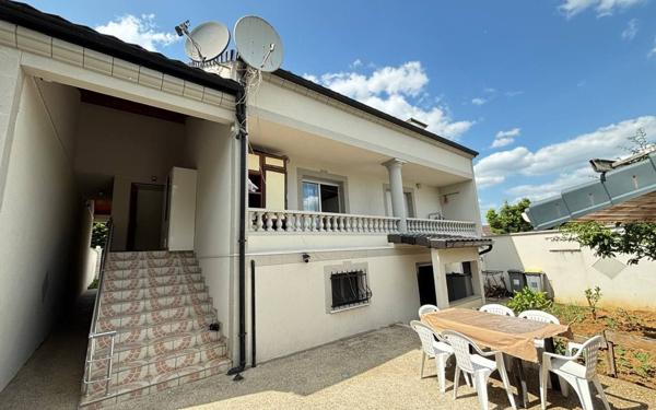 Immeuble à vendre    13 pièces •  Goussainville