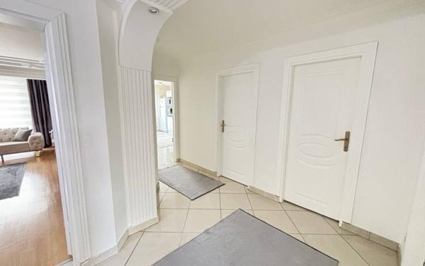 Immeuble à vendre    13 pièces •  Goussainville