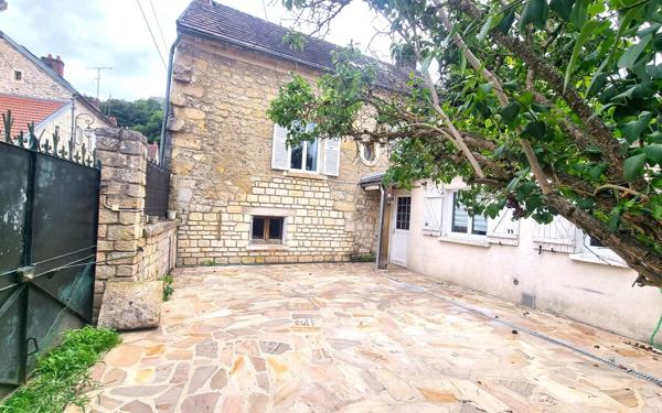 Maison à vendre    5 pièces •  Nesles-la-Vallée