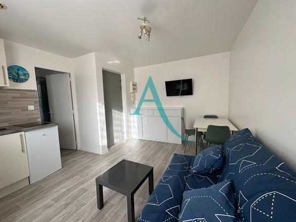 L'Adresse vous propose un chaleureux studio meublé dans le secteur de ROUELLES !