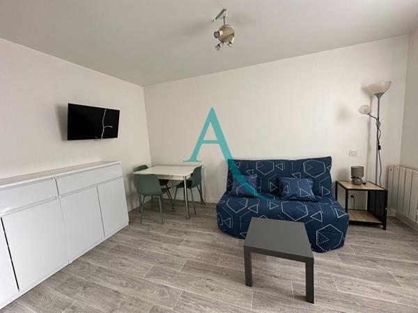 L'Adresse vous propose un chaleureux studio meublé dans le secteur de ROUELLES !