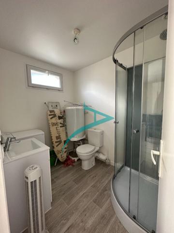 L'Adresse vous propose un chaleureux studio meublé dans le secteur de ROUELLES !