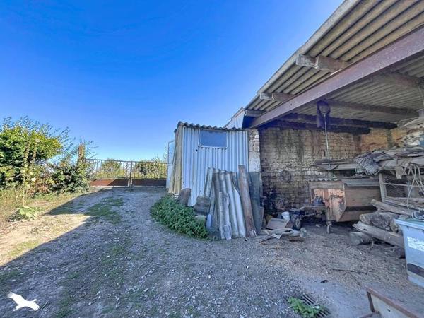 Parking à vendre 36 000 € Saint-Sulpice-d'Arnoult 378 m² DPE