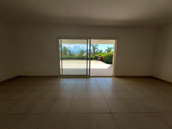 Ajaccio Sanguinaires T4 120m² avec 400m² de jardin en bord de mer