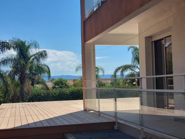 Ajaccio Sanguinaires T4 120m² avec 400m² de jardin en bord de mer