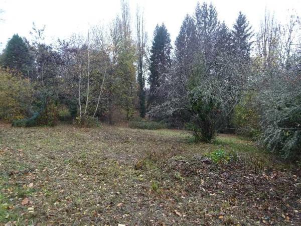 A PANAZOL BEAU TERRAIN DE 8182 M² AVEC CU DANS UNE IMPASSE