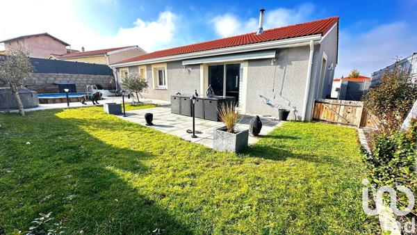 Maison traditionnelle 5 pièces de 96 m² à Saint-Romain-le-Puy (42610)