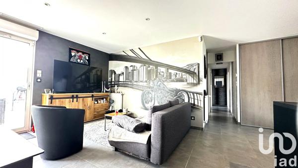 Maison traditionnelle 5 pièces de 96 m² à Saint-Romain-le-Puy (42610)