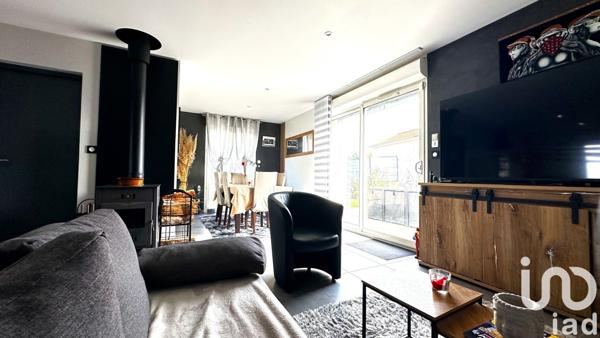 Maison traditionnelle 5 pièces de 96 m² à Saint-Romain-le-Puy (42610)