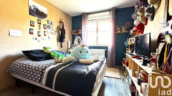 Maison traditionnelle 5 pièces de 96 m² à Saint-Romain-le-Puy (42610)