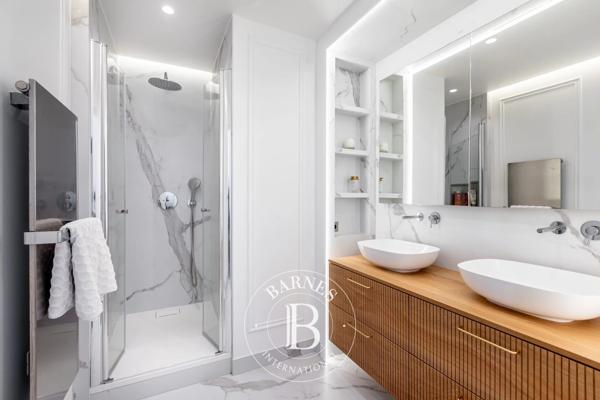 Paris 8ème, Appartement 3 Chambres -  170 m² à vendre