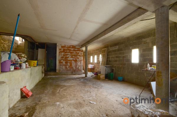 Belle maison Sous-Sol avec garages seulement 3 minutes de Confolens