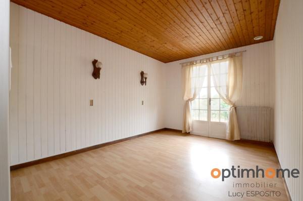 Belle maison Sous-Sol avec garages seulement 3 minutes de Confolens