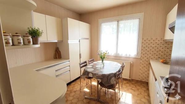 Maison à vendre  5 pièces - 84,30 m 2   ST PERE  - 58