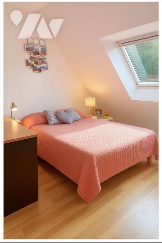 Quartier coteaux de la Mayenne proche centre ville /  5éme chambres possible sur le rez-de-chaussée