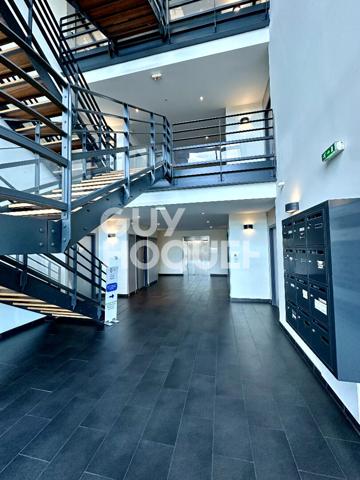 Local Commercial Polyvalent - 96 m² - Colomiers