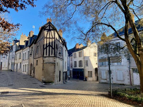 Hyper Centre - 2 Pièces 32,3m² (60m² au sol)